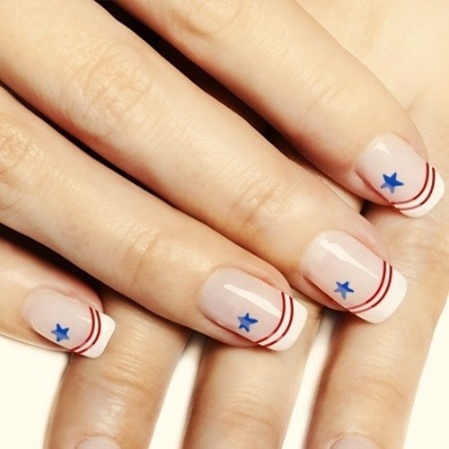 USA 4th of July Nail Art for Mom